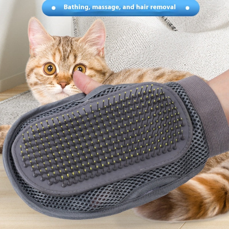 OVENIQO Gentle Grooming Glove in use